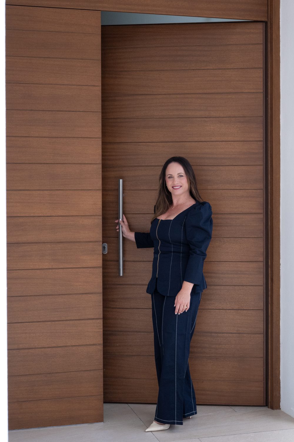 Inma Butrón, asesora inmobiliaria en la Costa de Cádiz